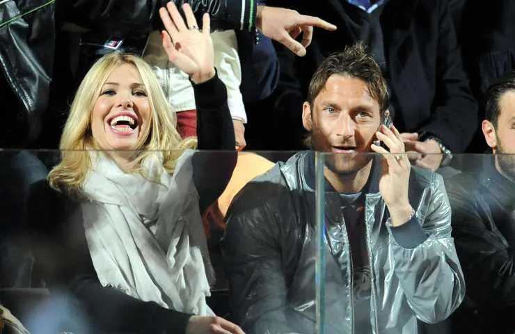 Francesco Totti e Ilary Blasi all'inizio della relazione